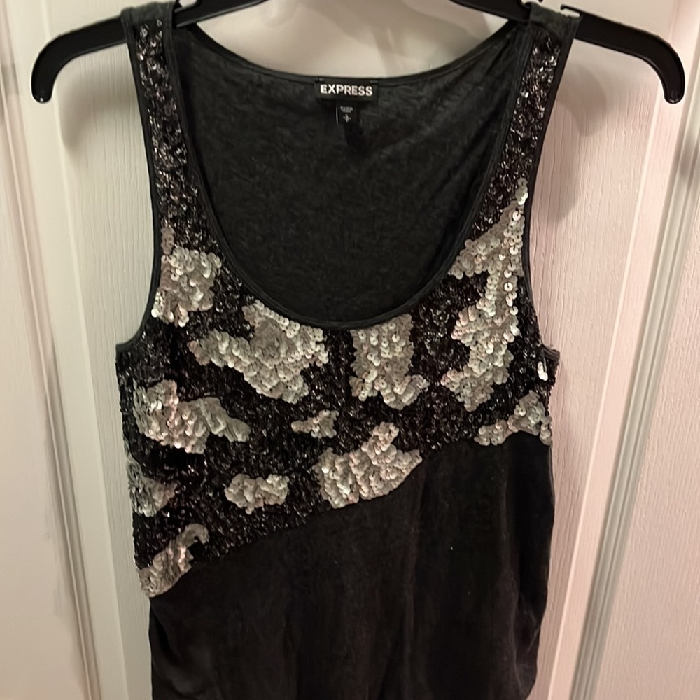 3/$20 Express charcoal grey extra soft tank with sequin design on top front - Picture 3 of 7